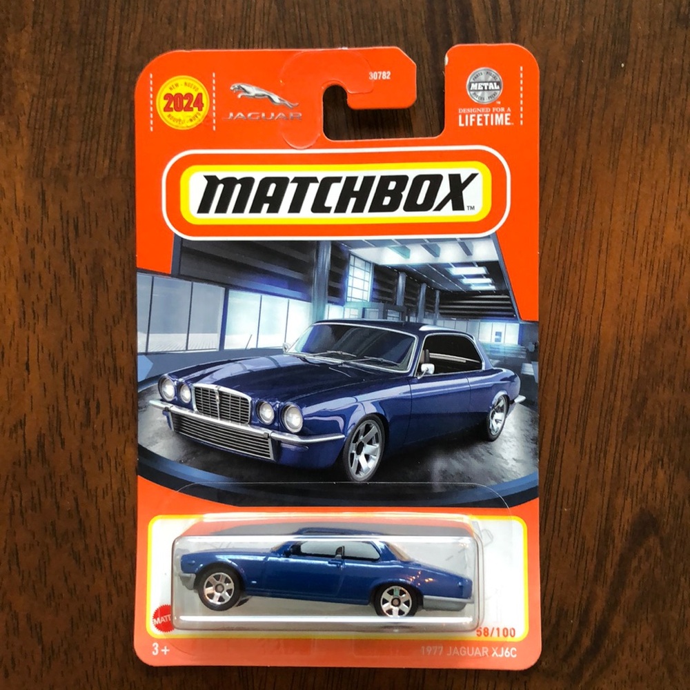 1971 Jaguar XJ6 Die-Cast Model - Blue